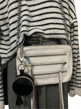 Black Faux Leather Tassel Keychain Earbud Pouch Bag Charm Gold tone Hardware